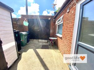 Photo 18- click for photo gallery